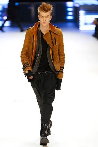 Look 28